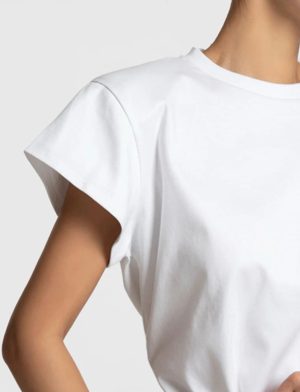 Saar Tee