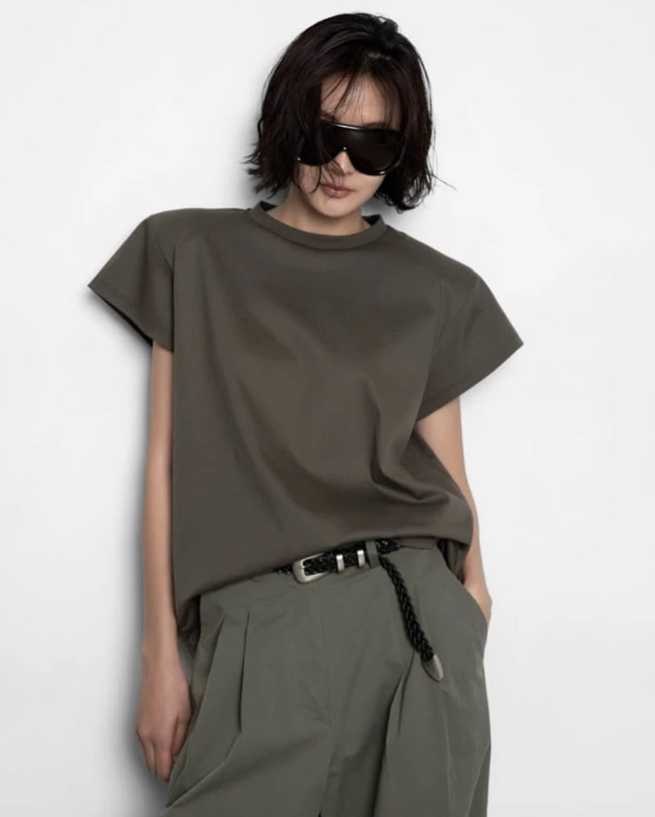 Saar Tee